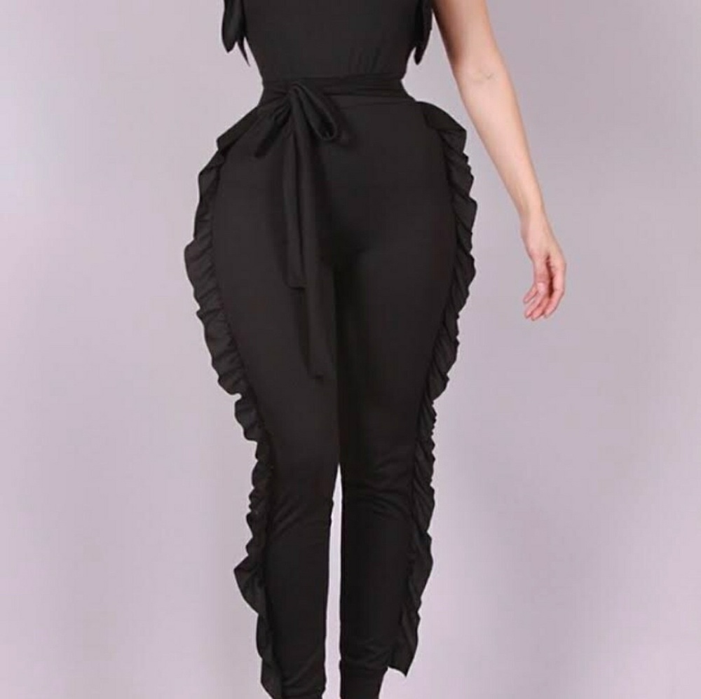 Clothes - Picture 6 of 8